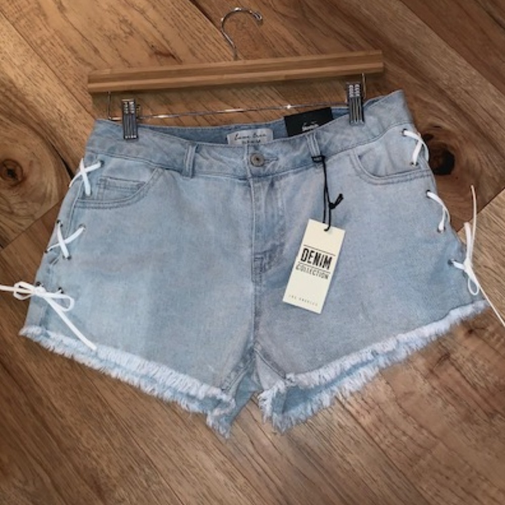 Love Tree Denim Distressed Side Tie Shorts Sz S